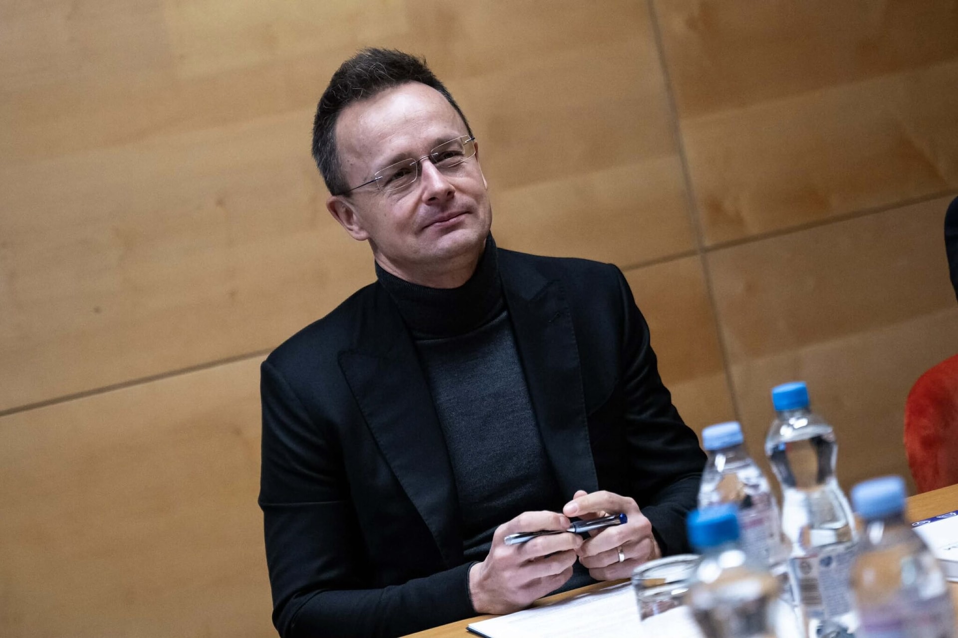 Olajvita a kampány hajrájában: Kijev nem engedi a szállítás újraindítását