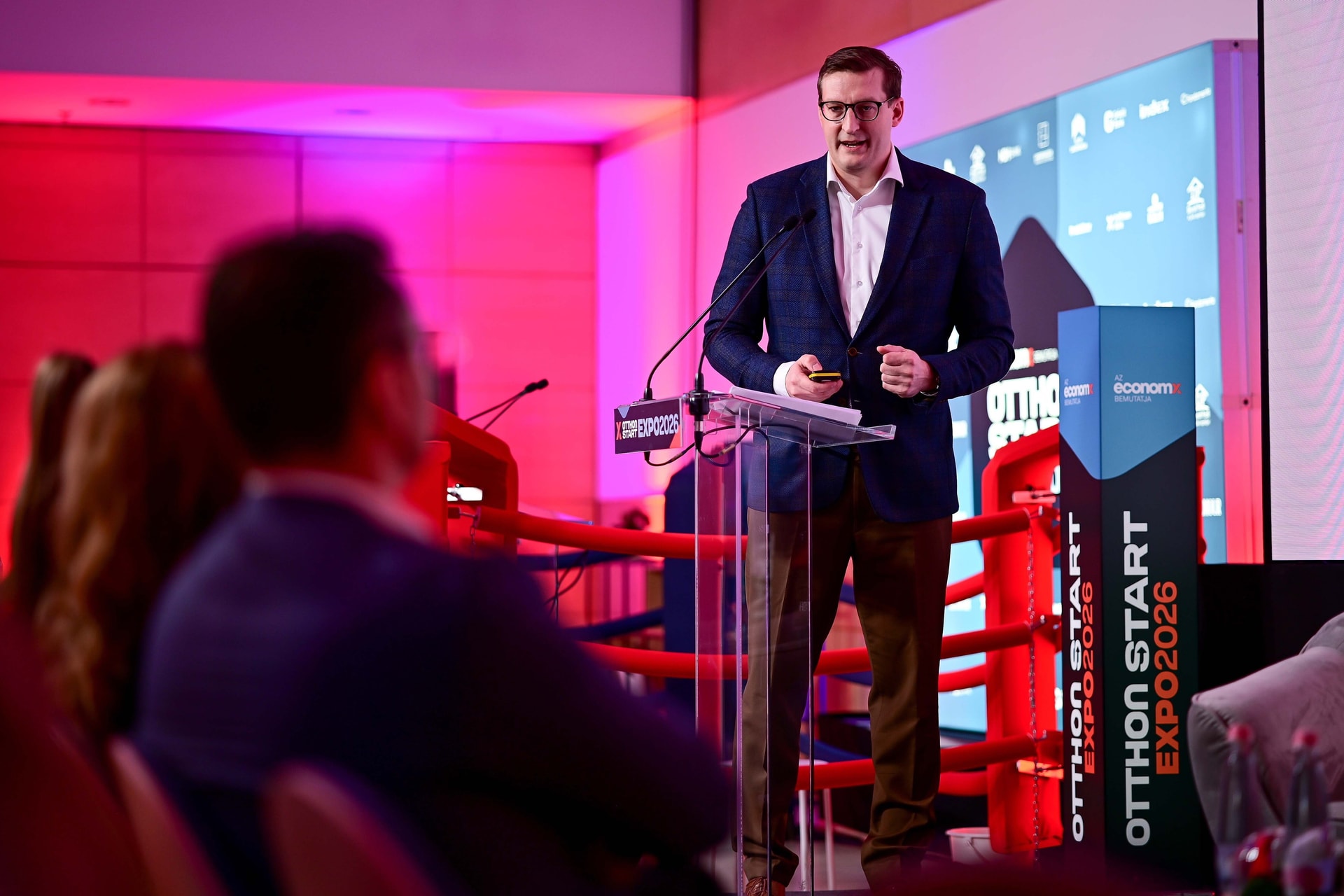 Több tízezer fiatalt segített az Otthon Start Program