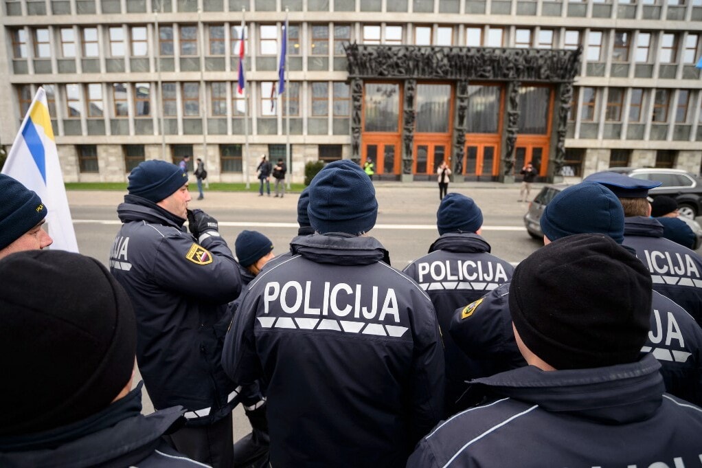 Sztrájkba lépett a szlovén rendőrszakszervezet