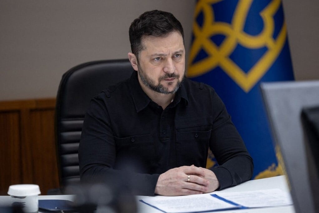 Kiderült miért nem rabolják el Zelenszkijt