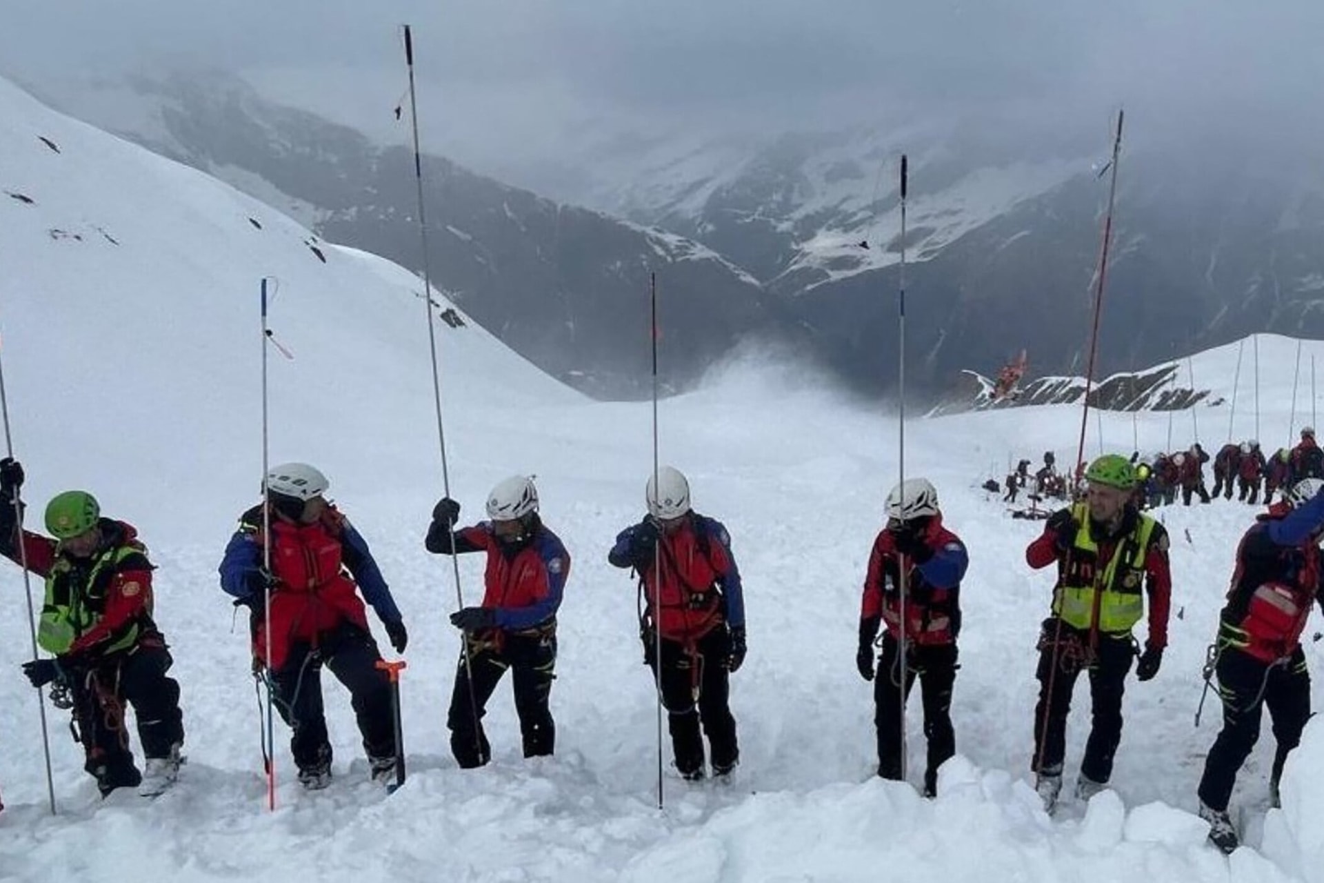 Lavina sodort el síelőket az olaszországi Dél-Tirol tartományban