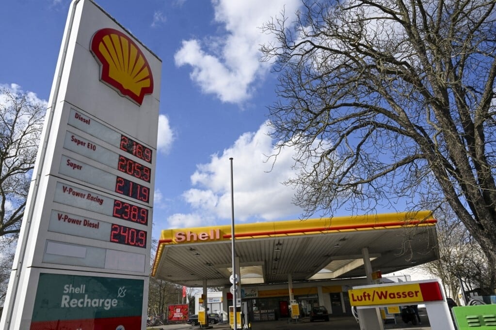 A Mol és a Shell is korlátozta a tankolható üzemanyag mennyiségét