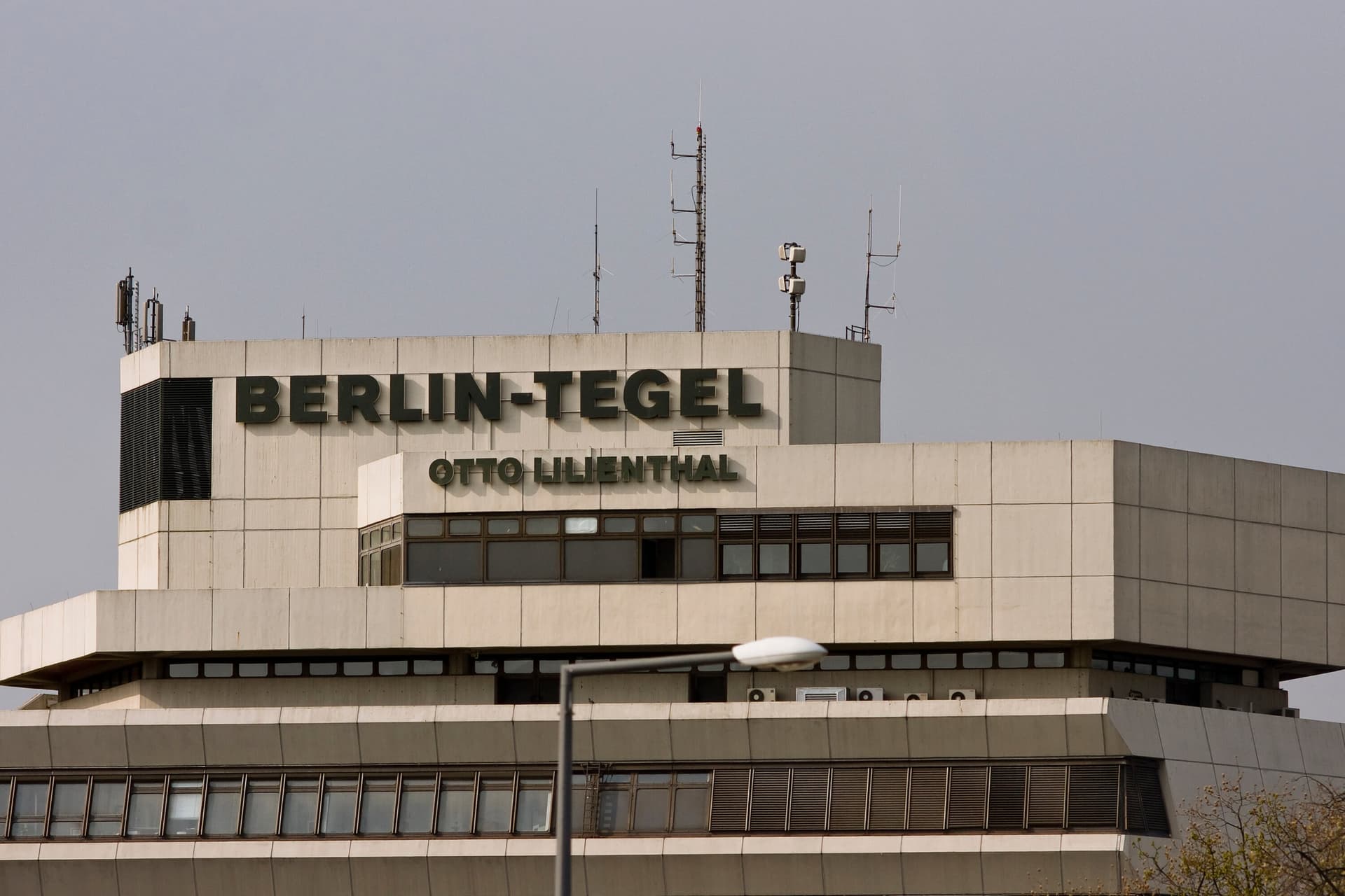 Német szakszervezet sztrájkot hirdet szerdára a berlini repülőtéren
