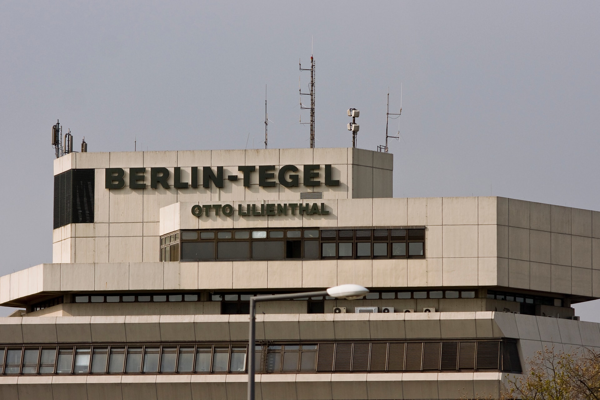 Német szakszervezet sztrájkot hirdet szerdára a berlini repülőtéren