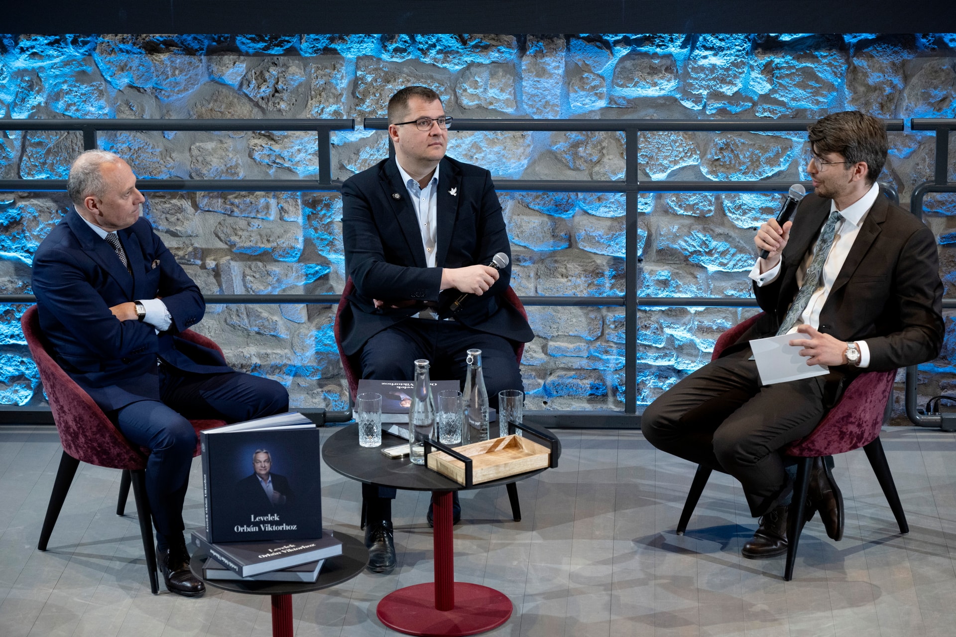 Levelek Orbán Viktorhoz