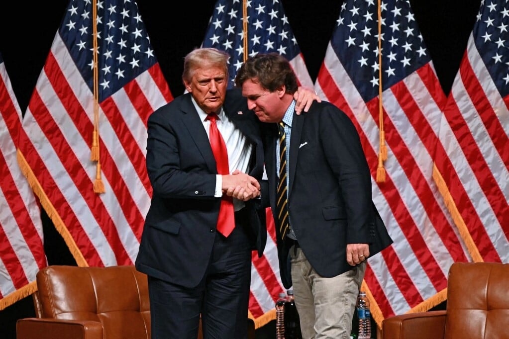 Trump korábbi bizalmasa, Tucker Carlson szakít a republikánusokkal