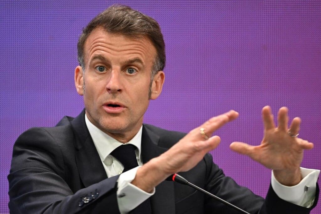 Emmanuel Macron méltatta az ukránok ellenállóképességét