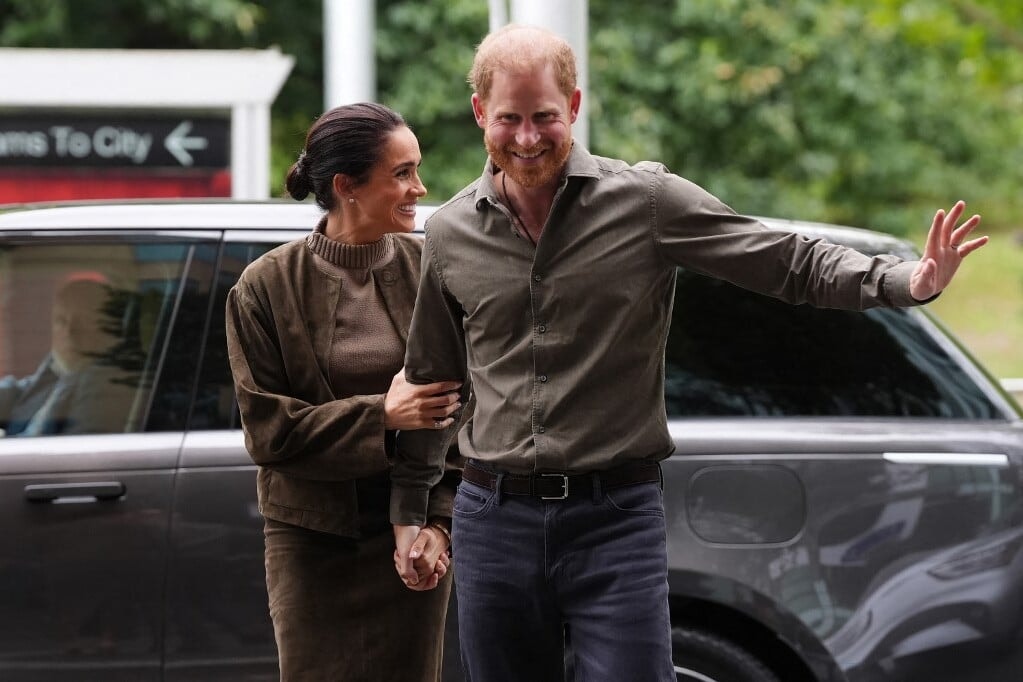 Harry herceg megszegte Erzsébet királynőnek tett ígéretét
