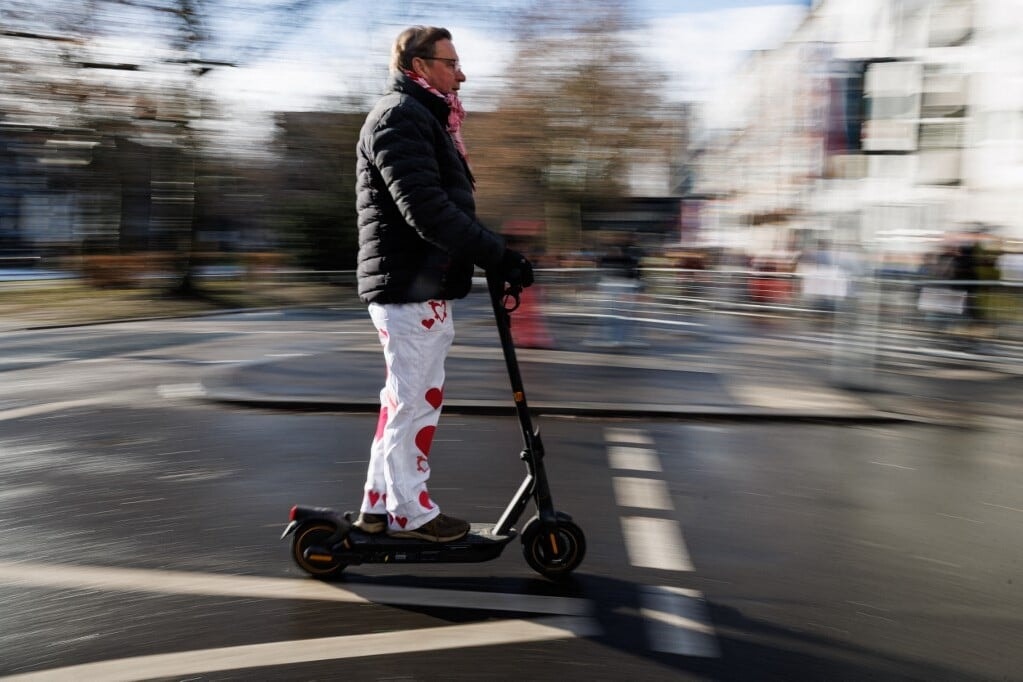E-rollermentes lesz Kaposvár belső része