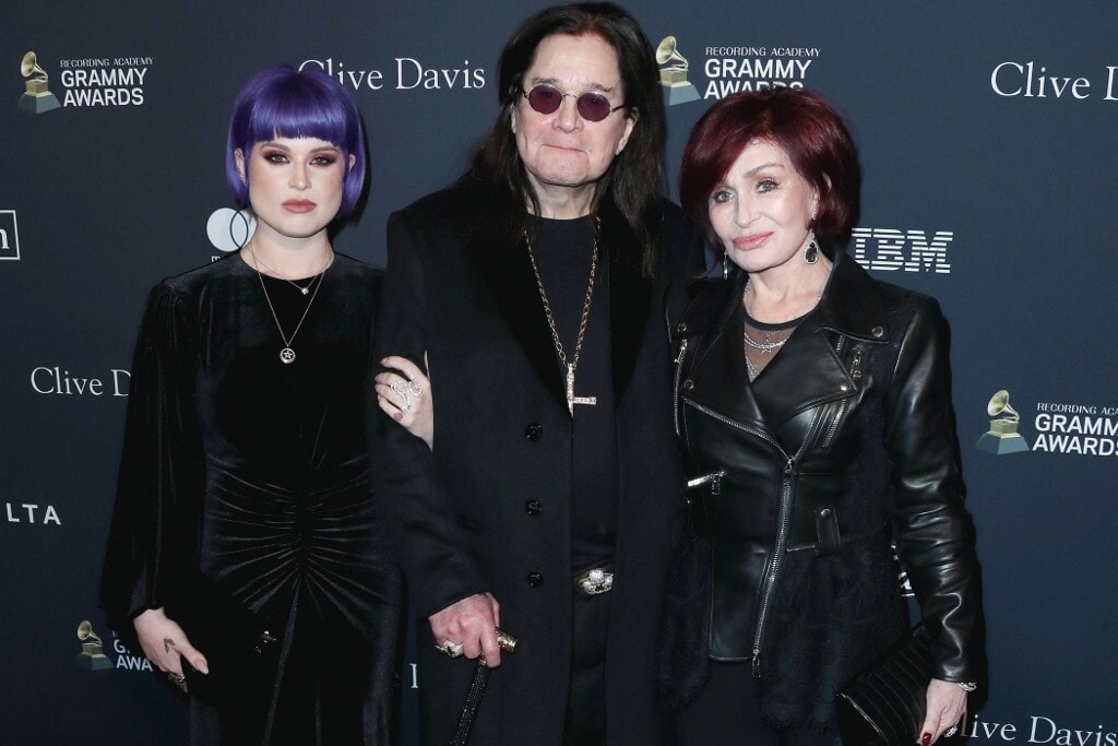 Ozzy Osbourne övzvegye, Sharon árulja közös otthonukat