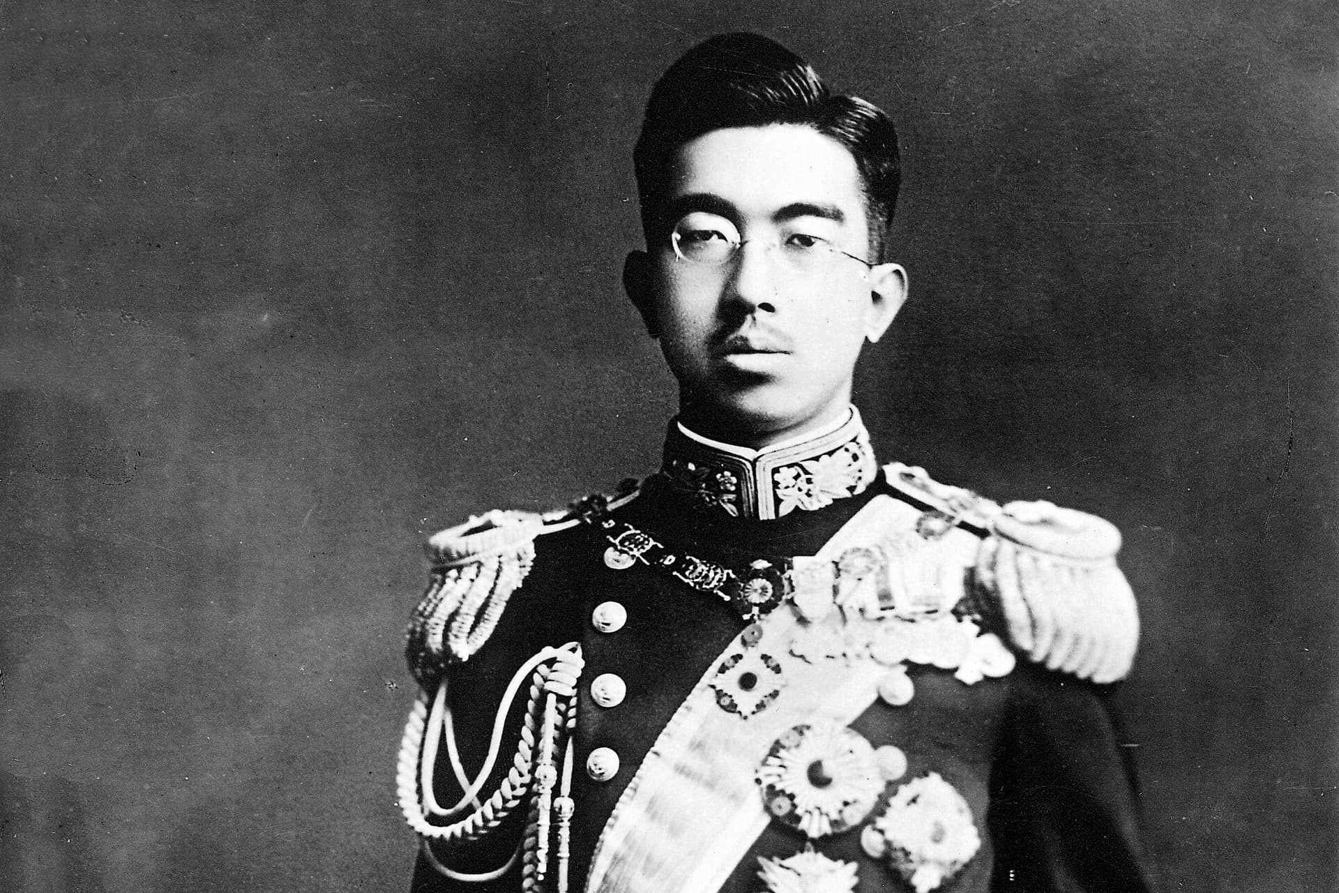 A japán uralkodók közül elsőként utazott külföldre