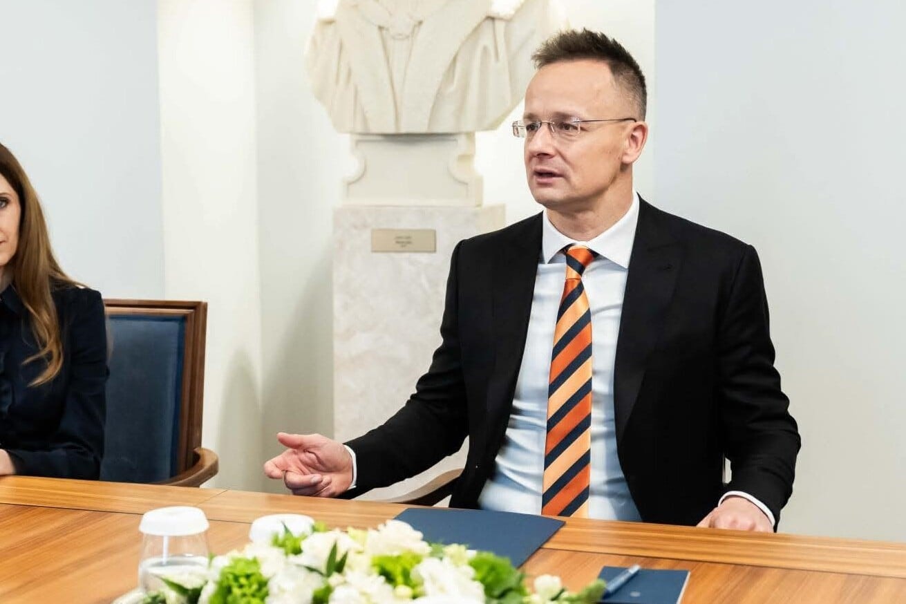 Szijjártó Péter: az ukrán elnök három nappal a választás előtt színházat játszott Kárpátalján