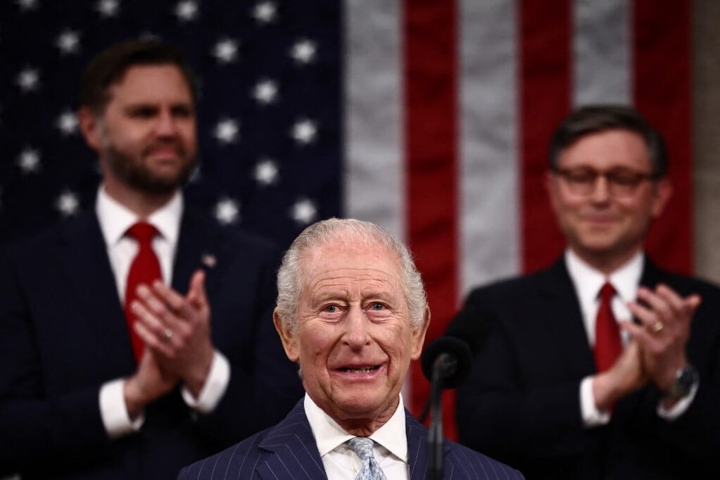 Elítélte az amerikai elnök és kormányzati tisztségviselők elleni támadást III. Károly brit király