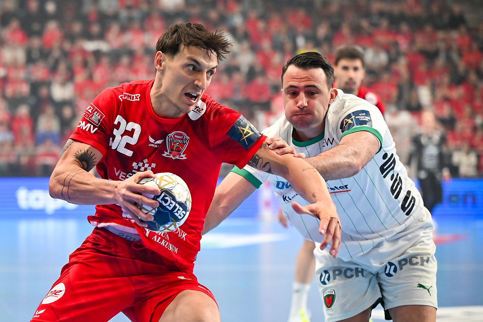 Egygólos előnyben a Veszprém a négyes döntőért