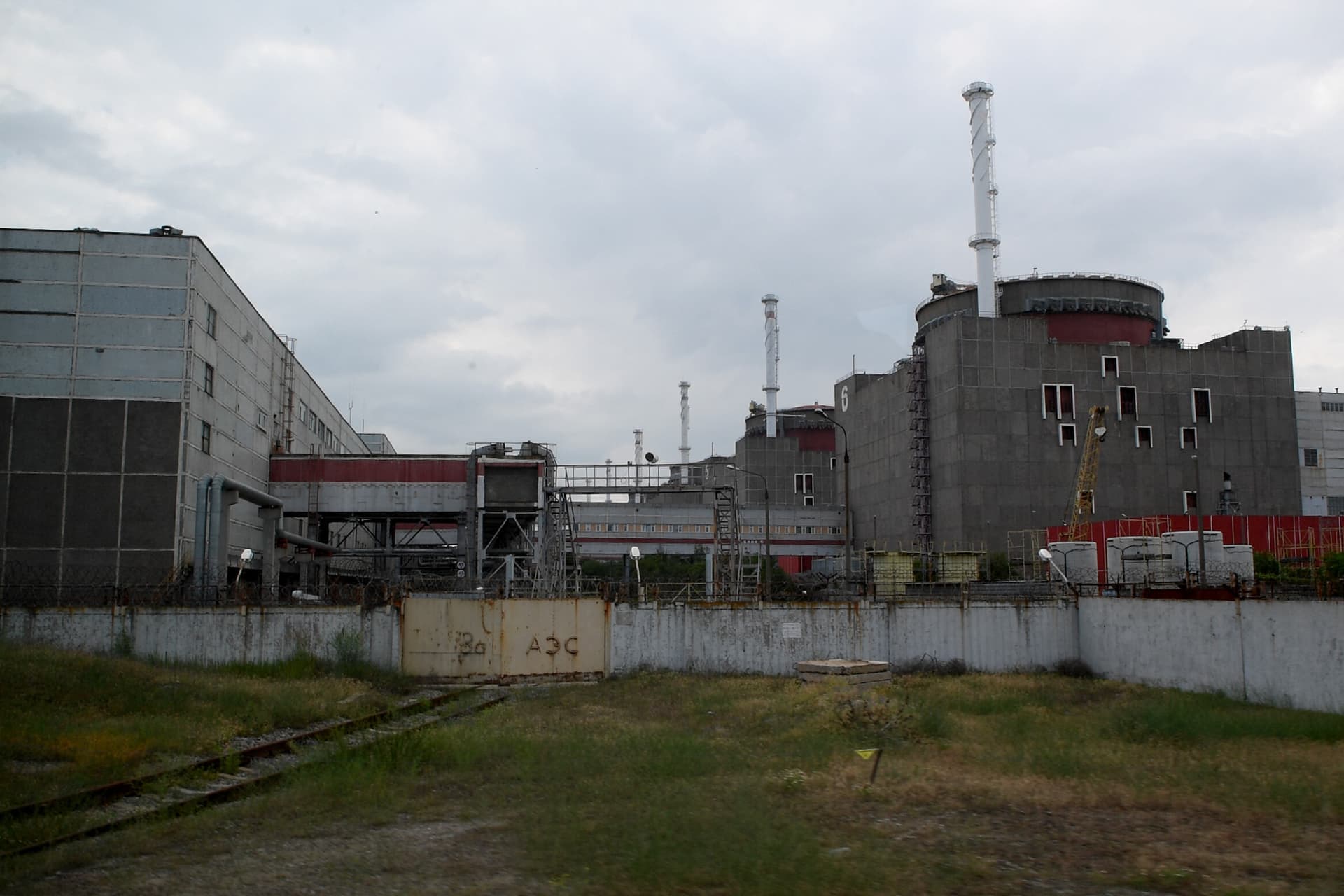 Dróntámadás érte a zaporizzsjai atomerőmű szállítási részlegét