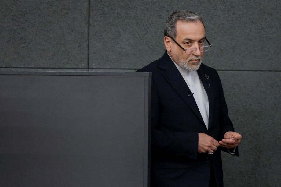 Irán külügyminisztere szerint Izraelnek le kell állítania a Libanon elleni támadásokat