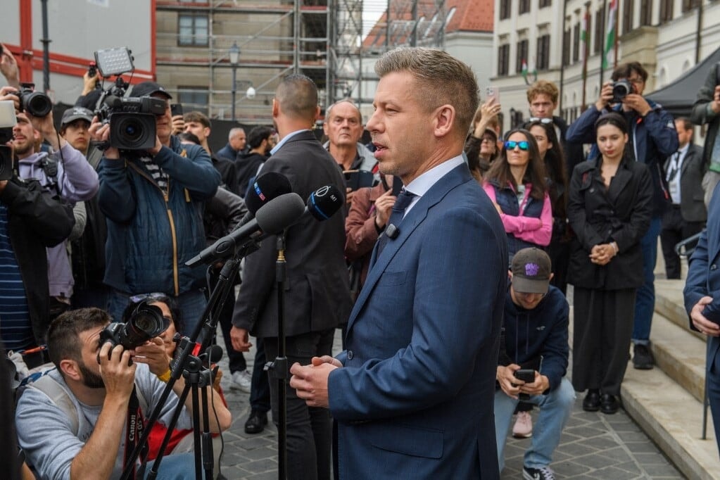 Magyar Péter feljelentést tesz