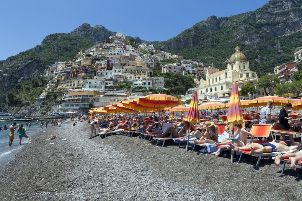 Turisták árasztottak el egy olasz falut az Amalfi-parton
