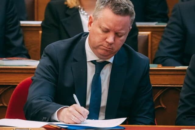 Pósfai Gábor belügyminiszter szerb kollégájával tárgyalt Belgrádban