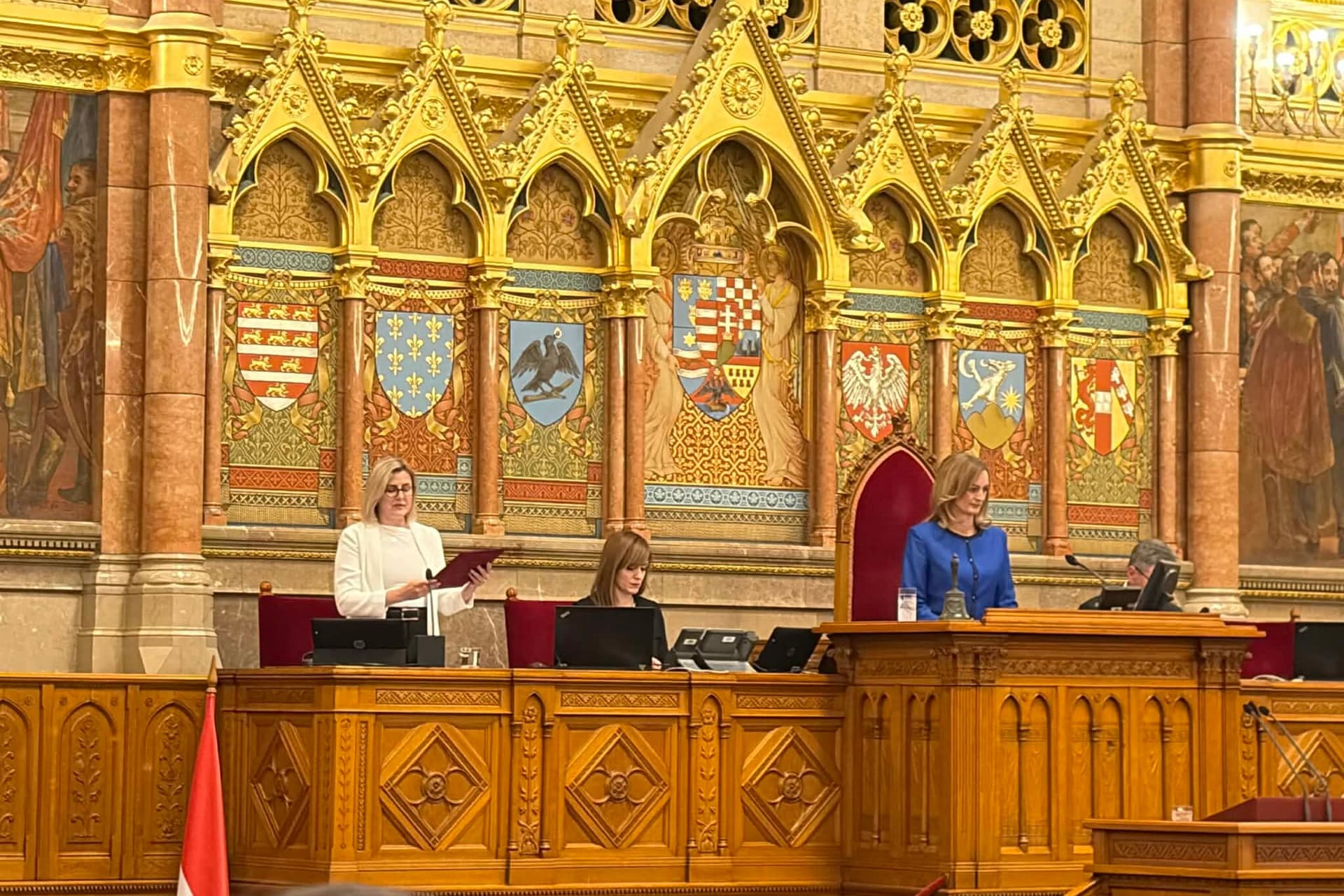 Forsthoffer Ágnes a parlamenti kapcsolatok élénkítéséről állapodott meg a Szejm elnökével