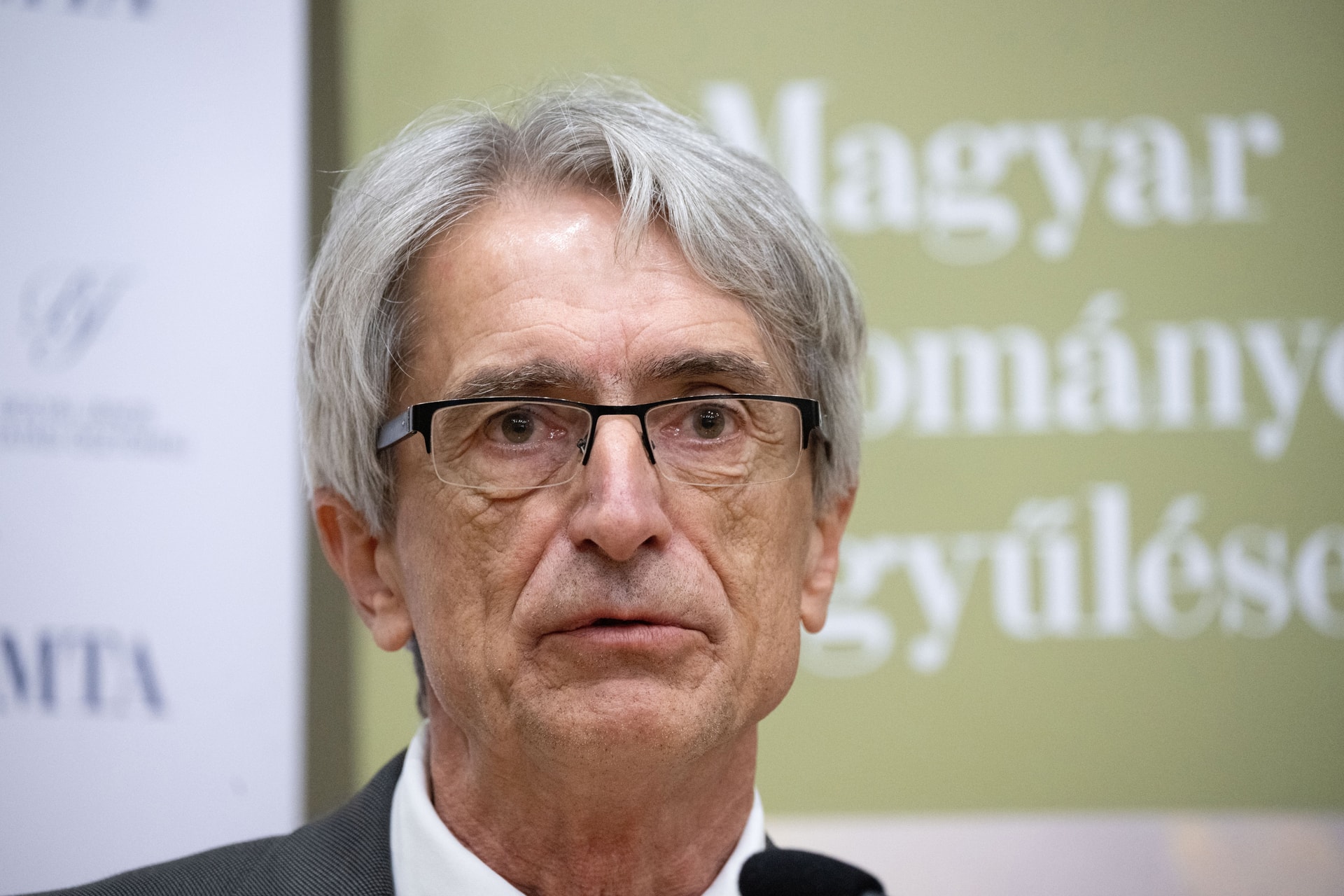 Pósfai Mihály lett az MTA új elnöke