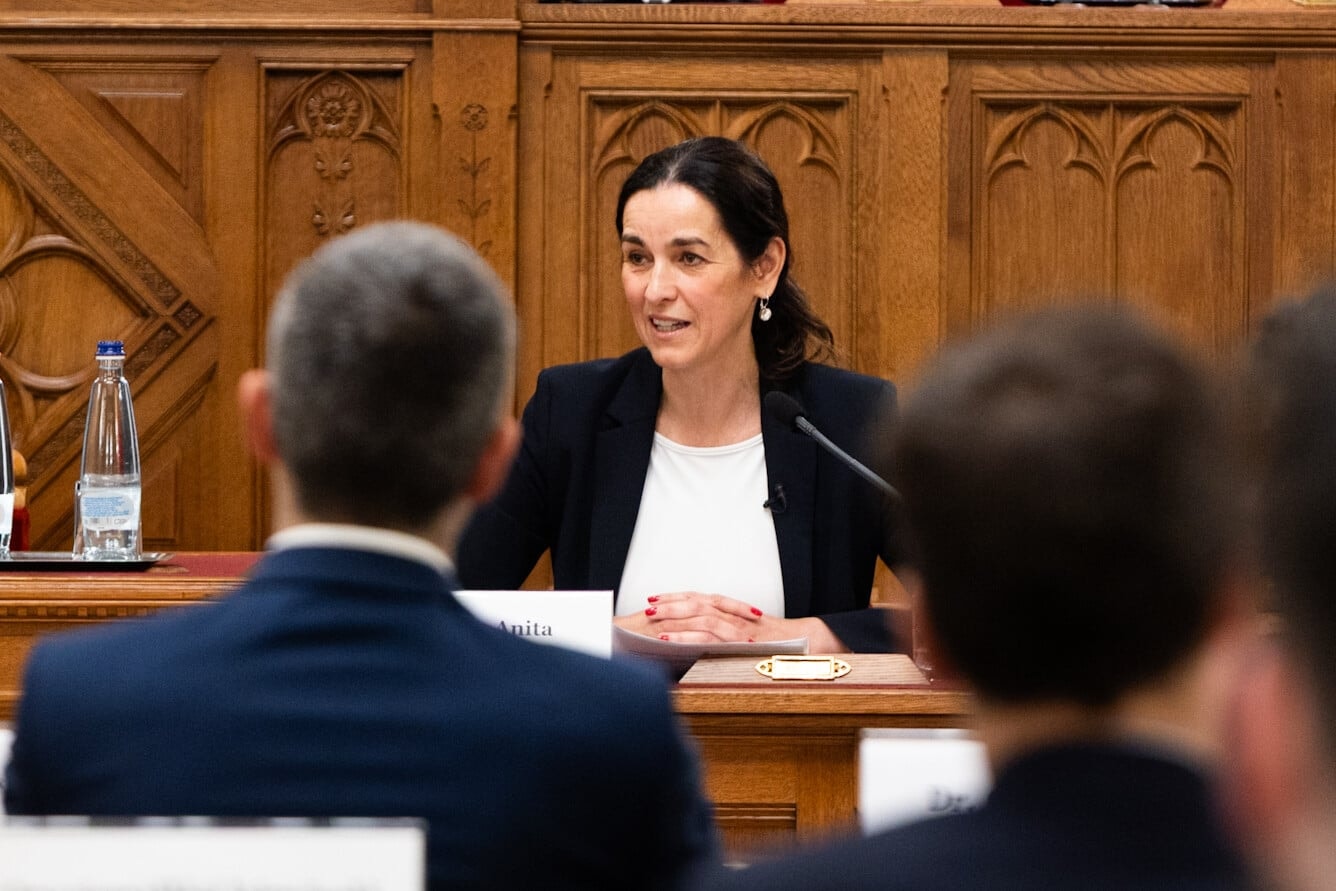 Orbán Anita külügye visszatér a tárgyalóasztalhoz, három kulcsemberrel