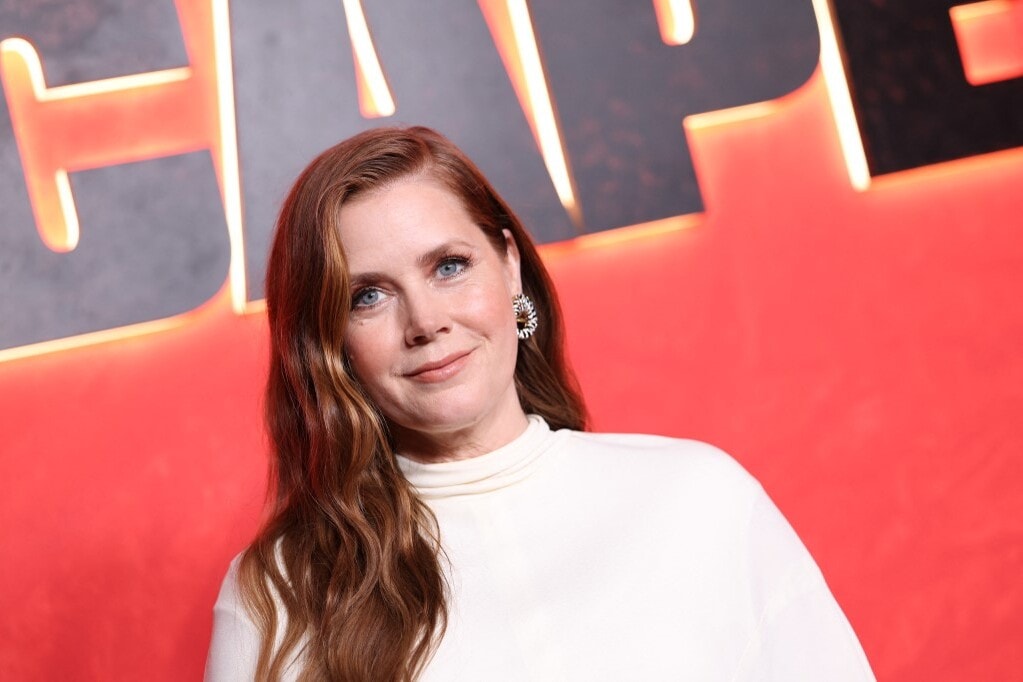 Amy Adams felidézi, hogyan mentett meg egy férfit, akit „nyakon szúrtak”