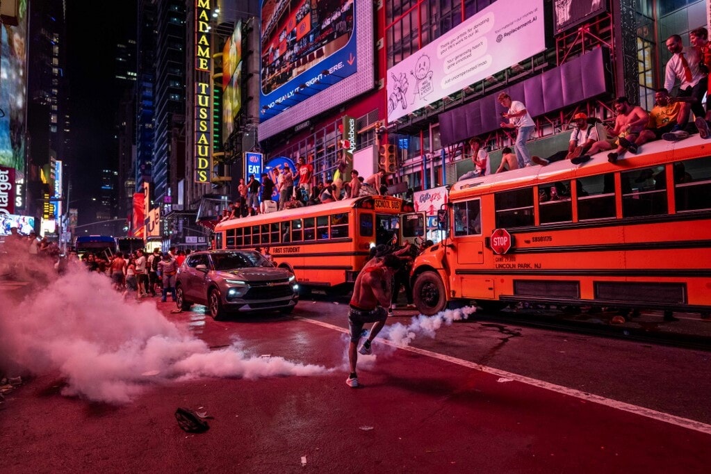 Kaotikus ünneplés tört ki Manhattanben