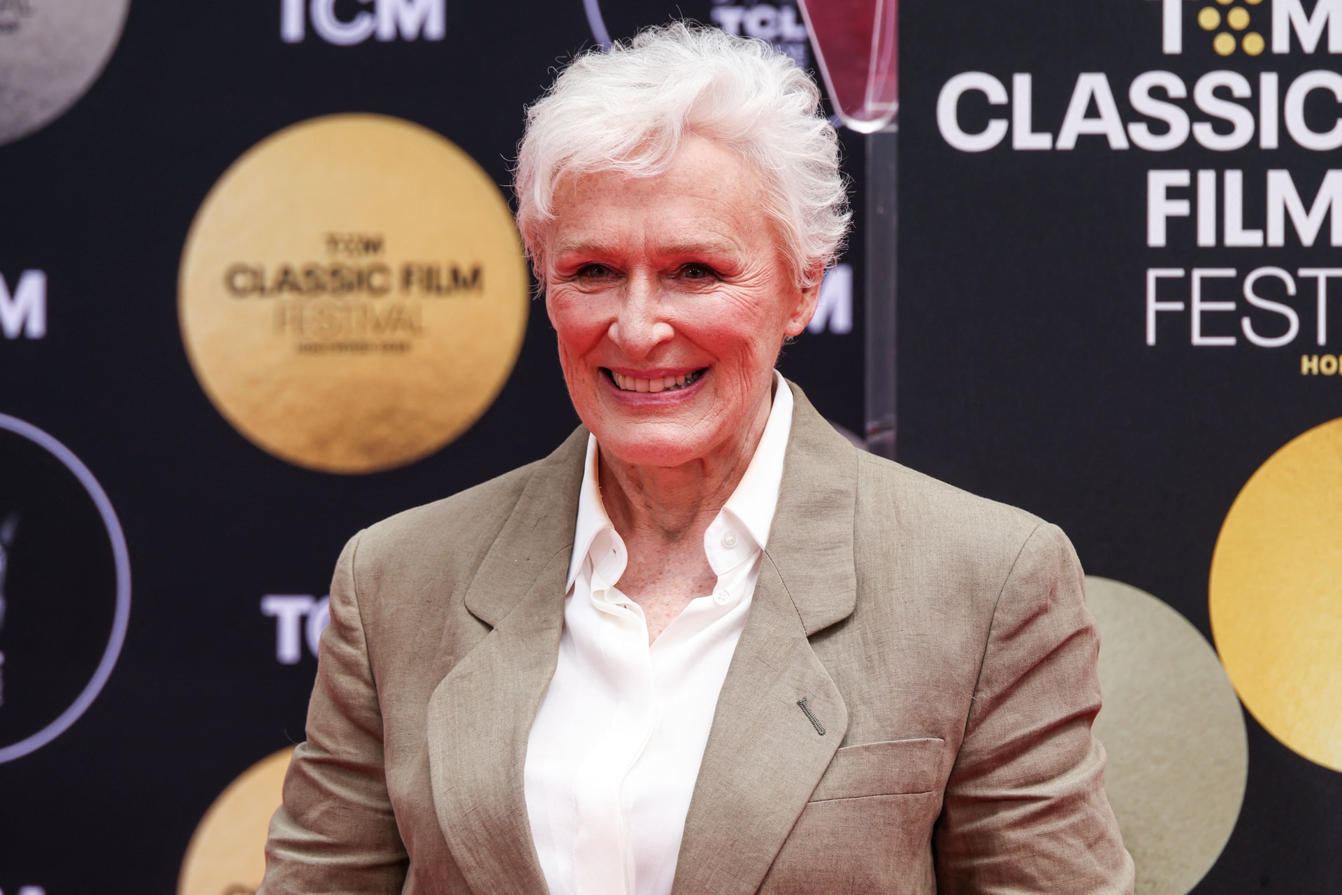 Glenn Close színészi pályafutását tiszteletbeli Oscarral ismerik el