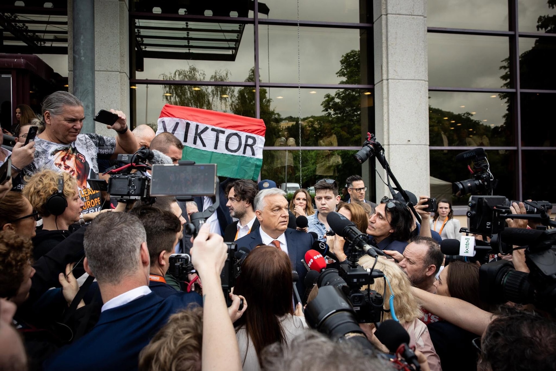Orbán Viktort újra megválasztották a Fidesz elnökévé
