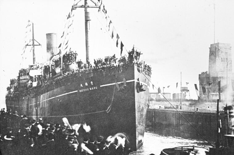1944-ben több mint 1000 szövetséges hadifoglyot süllyesztettek el egy „pokolhajón”