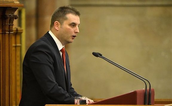Fidesz: A szocialisták üzleteltek Pecinával