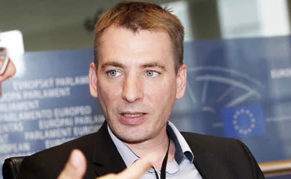Fidesz: A bevándorláspártiak a nyugdíjasok megélhetését is veszélyeztetik