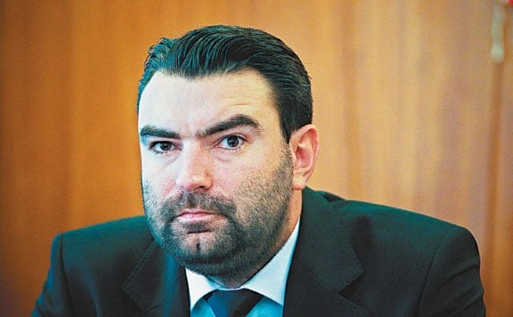 „Alapszerződés-ellenes a csúcsjelölti rendszer”