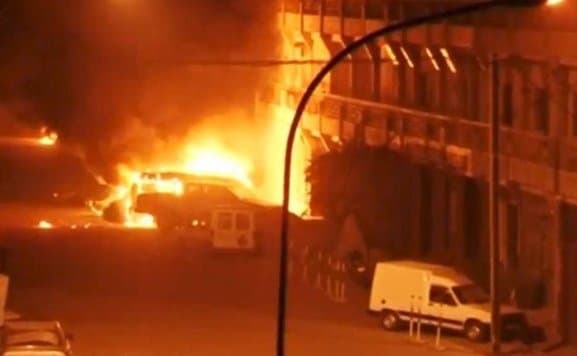 Taposóaknára futott egy utasokkal teli minibusz Burkina Fasóban, többen meghaltak