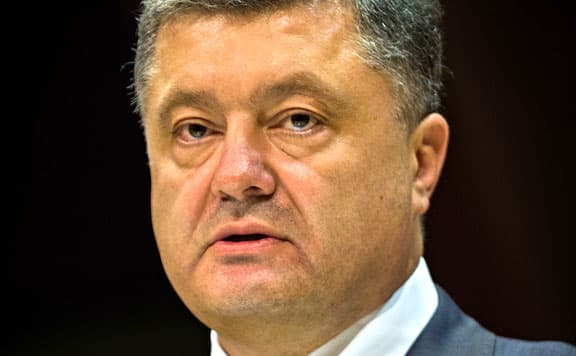 A részeredmények alapján eldőlt, hogy Porosenko jutott be a második fordulóba
