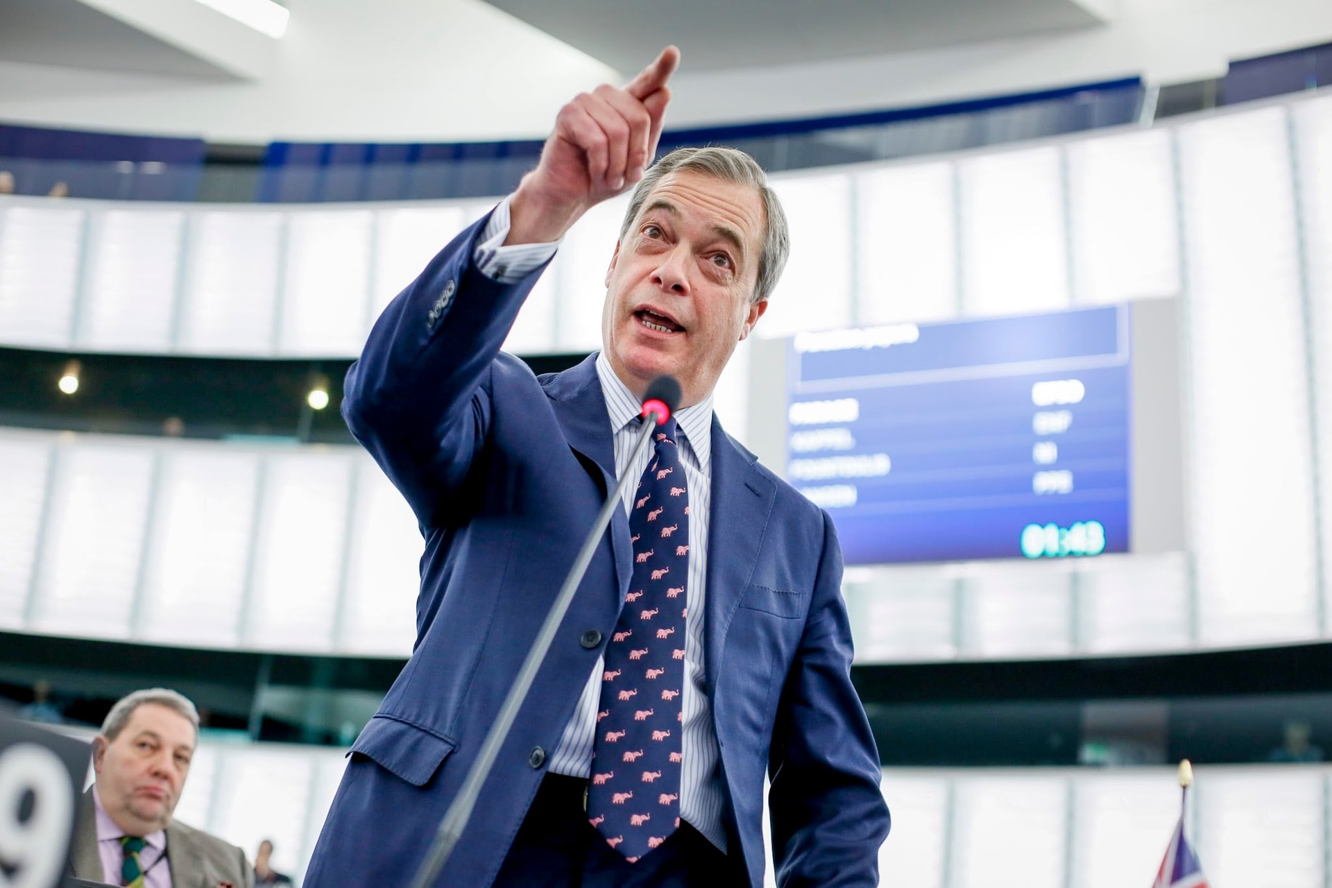 Továbbra is népszerű Farage Brexit Pártja