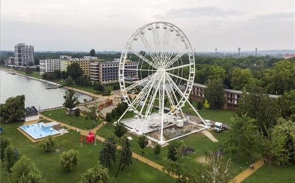 A 100 Tagú Cigányzenekar és a Balaton legnagyobb tűzijátéka augusztus 20-án Siófokon