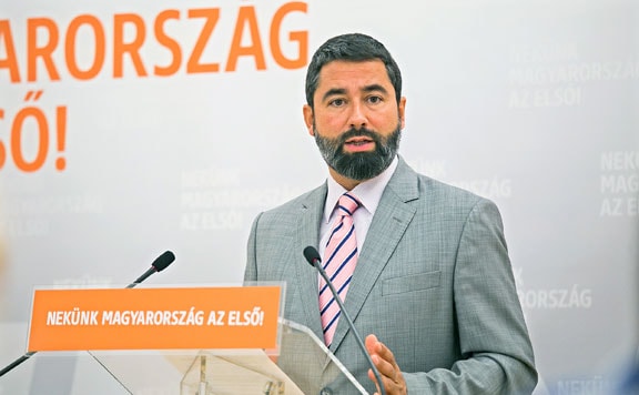 Hidvéghi Balázs: Sok százezer embert keresünk fel a következő napokban