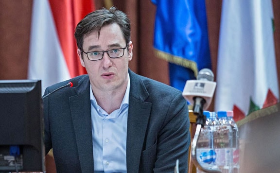 Karácsony hiába magyarázkodik parkolásügyben