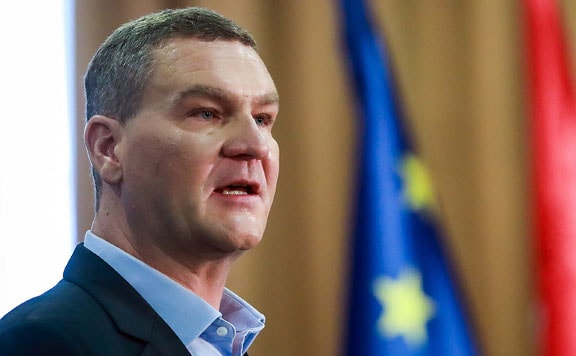 Elérhető közelségben Botka leváltása